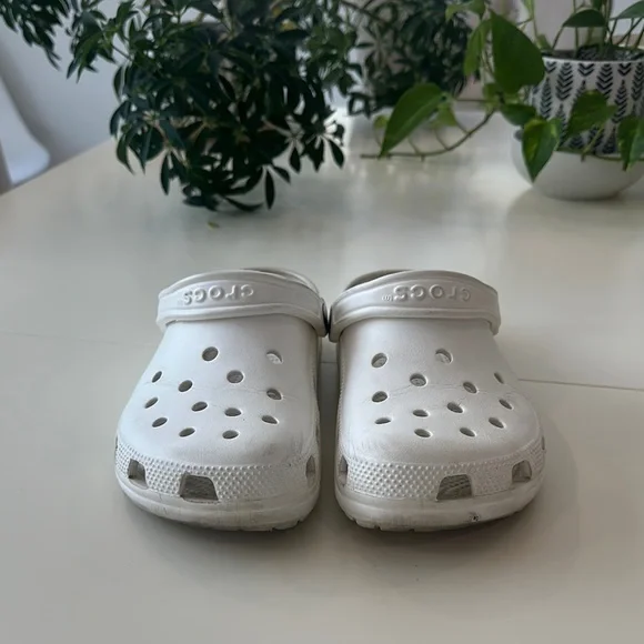 CROCS White Sandals Lightweight Water-Resistant - Picture 2 of 8